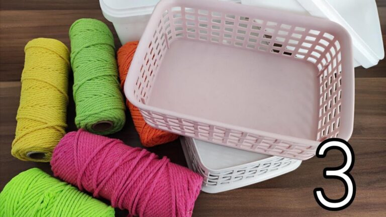 Une idée toute simple pour transformer vos vieux plastiques en superbes paniers…