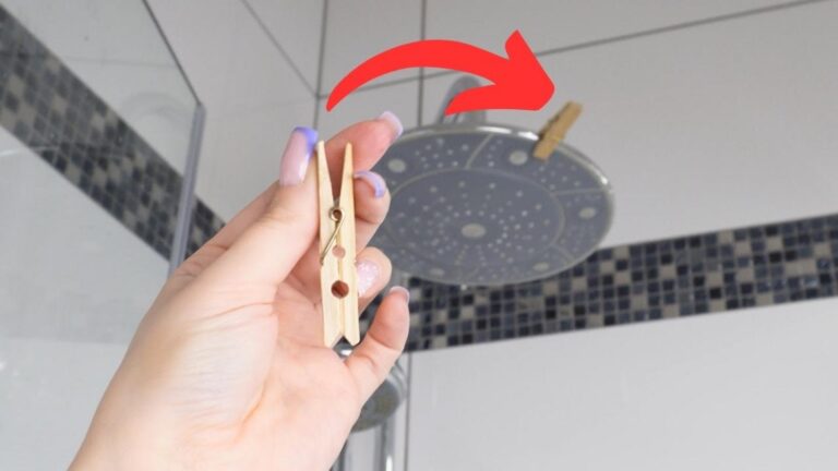 Cette astuce simple transforme votre douche en un espace bien organisé…