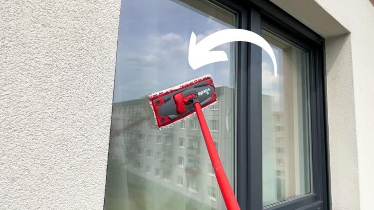 Cette méthode simple transforme vos vitres sales en éclat sans échelle…