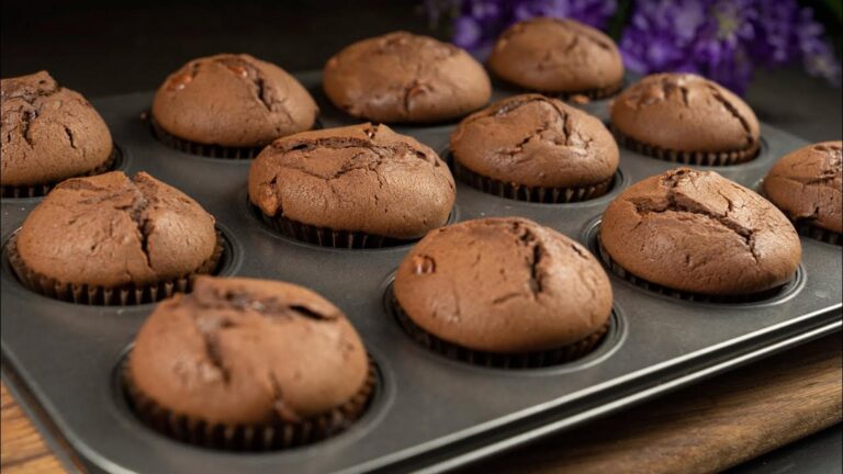 Cette astuce de grand-mère rendra vos muffins au chocolat irrésistiblement moelleux…