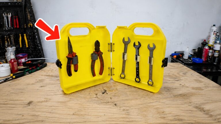 Transformez une boîte en plastique en 5 organisateurs d&rsquo;outils électriques DIY faciles !