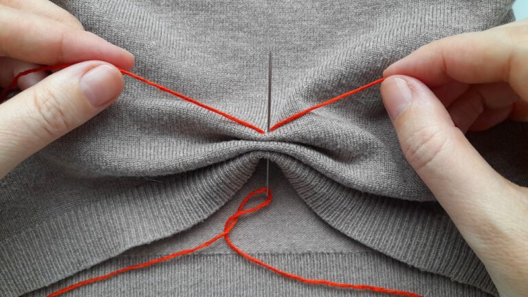 5 astuces de couture pour raccourcir vos tops facilement et sans couper