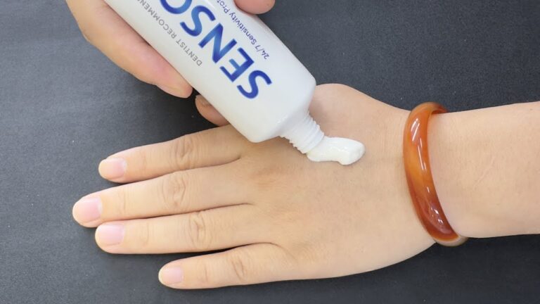 10 astuces étonnantes avec du dentifrice pour des mains parfaites !