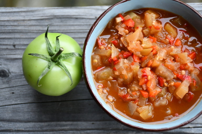 Relish de tomates vertes maison : la recette traditionnelle à découvrir
