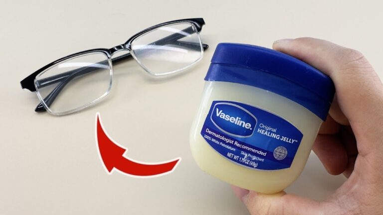 3 astuces incroyables avec de la Vaseline pour vos lunettes !