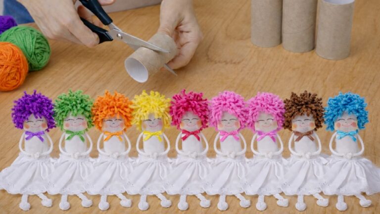 50 Paires de Poupées DIY en 4 Heures : Transformez des Rouleaux en Merveilles !